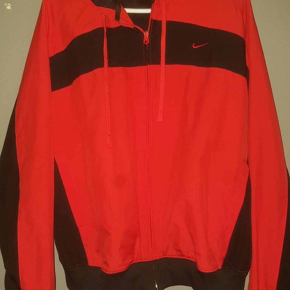 Red nike windbreaker (vintage)
